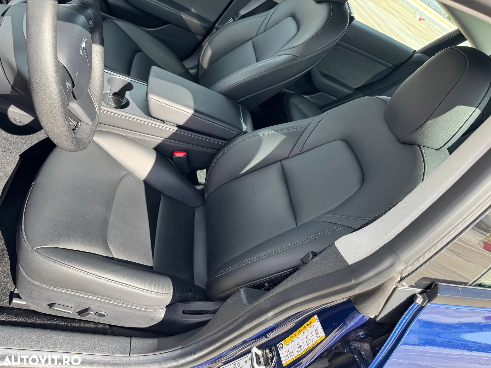 Tesla Model 3 Long Range - 17
