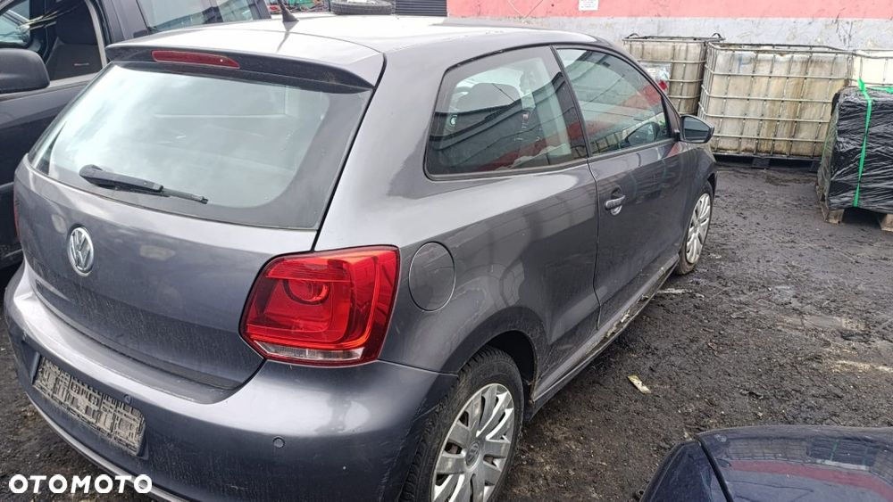 36554 VW polo V model od 09-14 silnik 1.2 12V skrzynia LNR lakier LD7R - 8