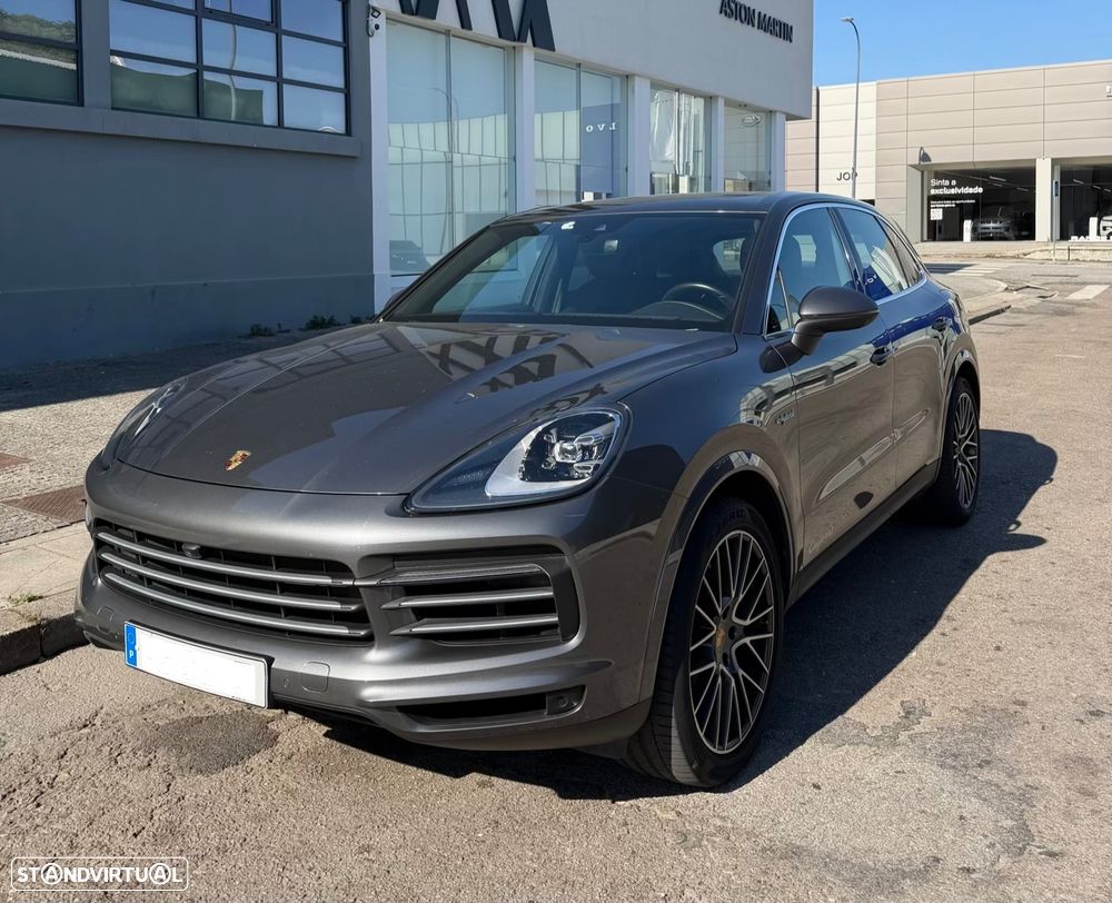 Porsche Cayenne - 4