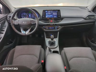 Hyundai i30 1.5 110CP M/T Highway - 10