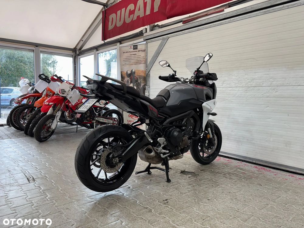 Yamaha MT - 18