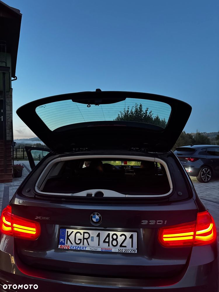 BMW Seria 3 330i xDrive Luxury Line Purity sport - 20