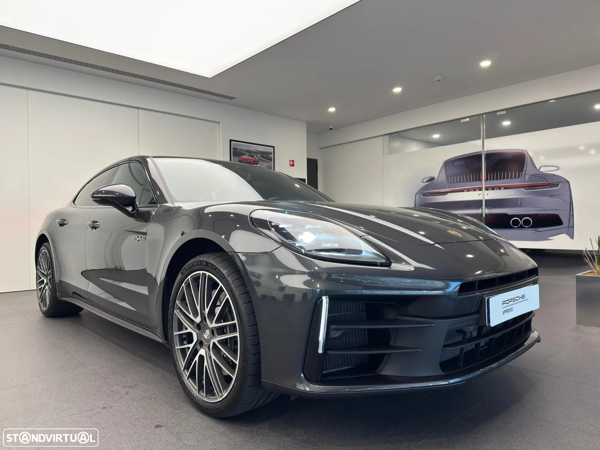 Porsche Panamera 4 E-Hybrid - 9