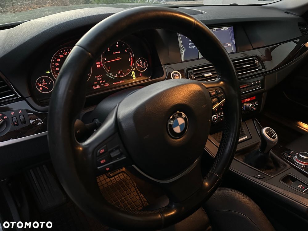 BMW Seria 5 - 16