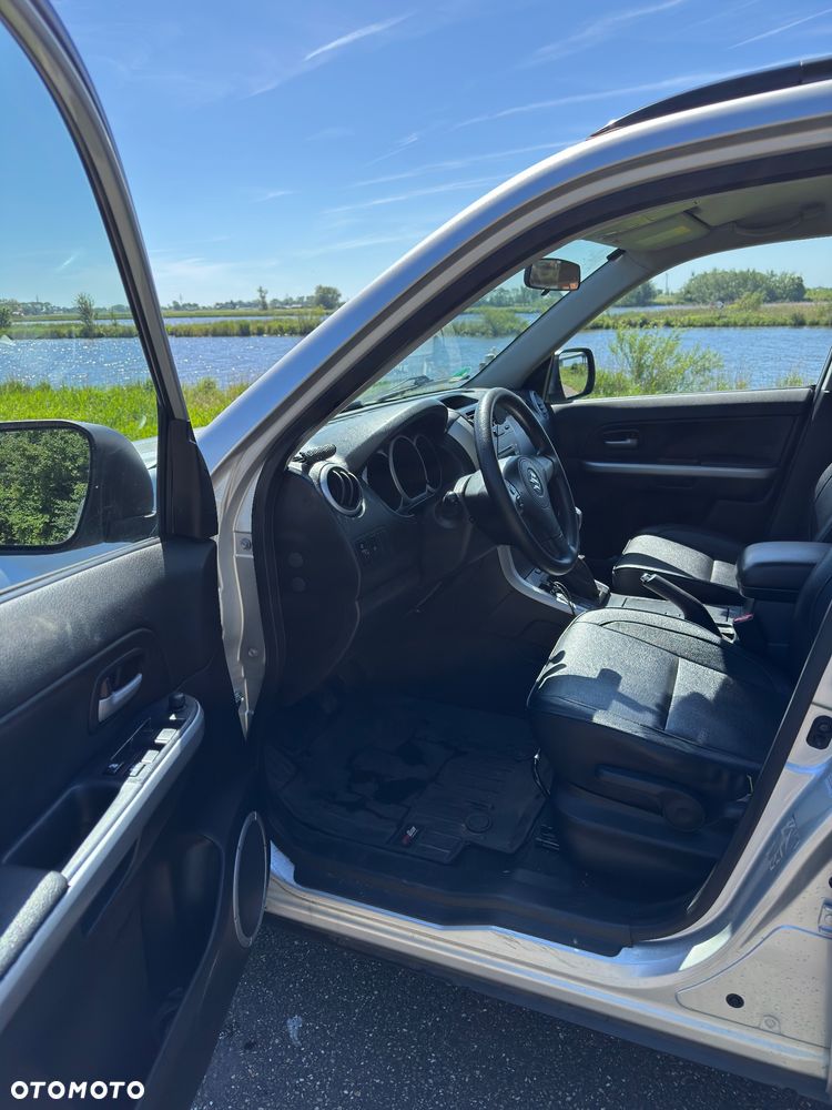 Suzuki Grand Vitara 2.0 Comfort - 9