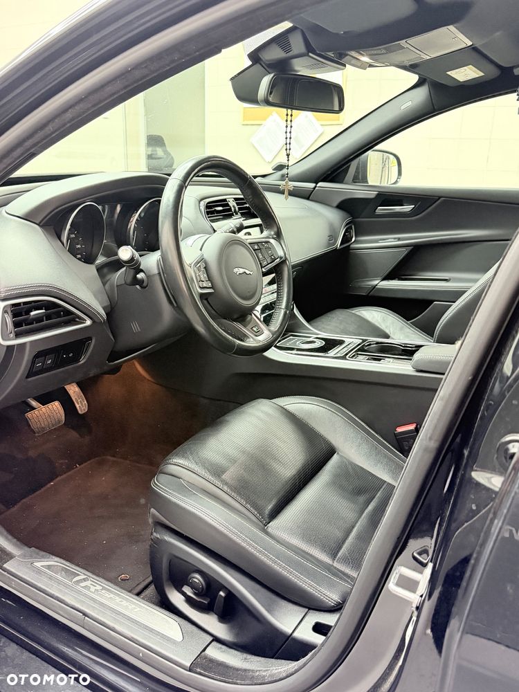 Jaguar F-Pace 2.0 i4D RWD R-Sport - 20