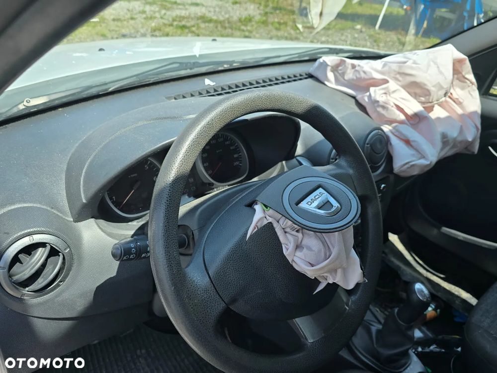 Dacia Duster 1.6 16V 4x2 - 7
