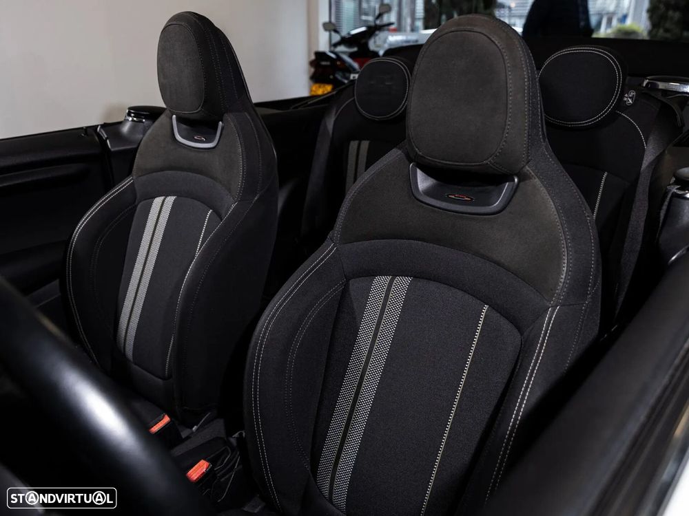 MINI Cabrio Cooper Auto - 26