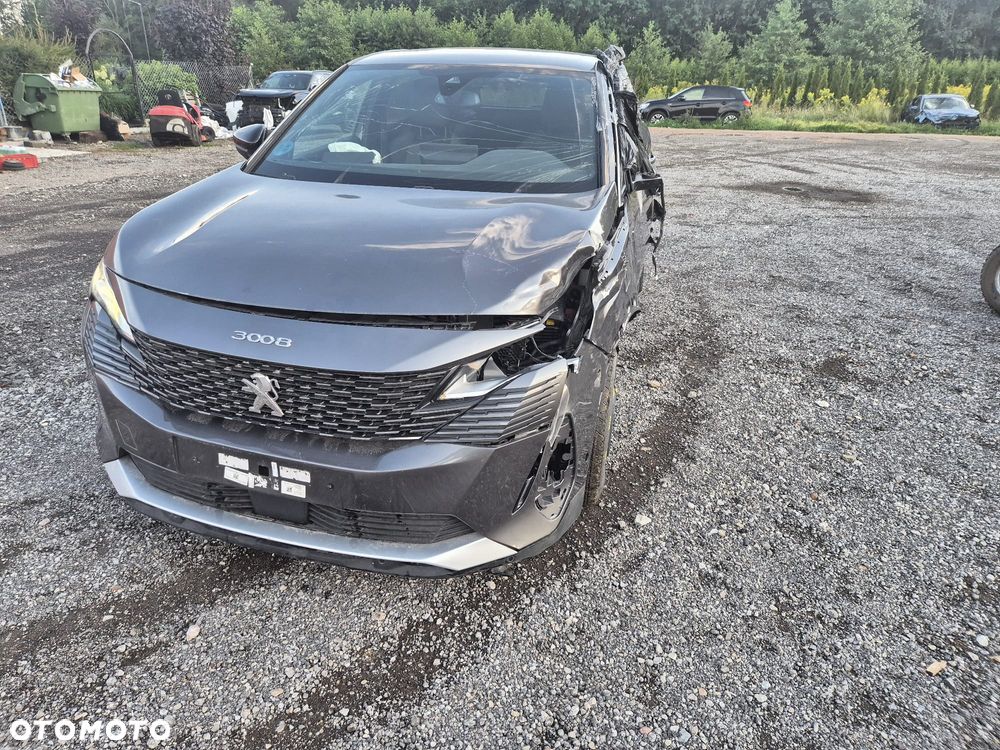 Peugeot 3008 1.2 PureTech Allure Pack S&S EAT8 - 22