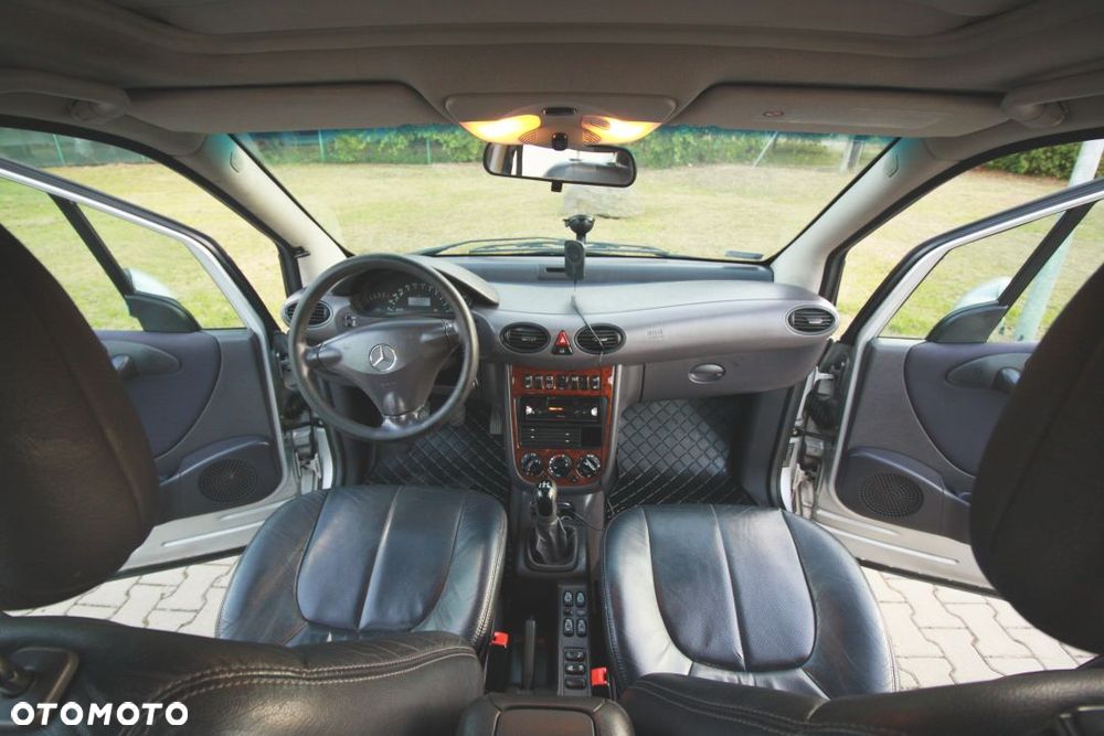 Mercedes-Benz Klasa A 160 Elegance - 17