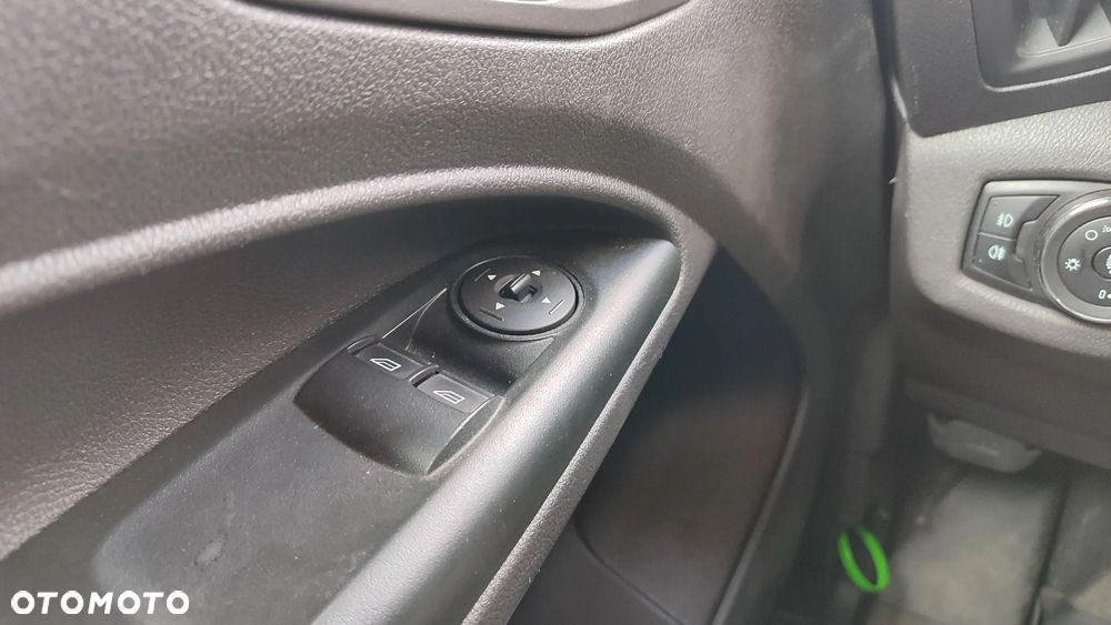 Ford Trannsit connect - 28