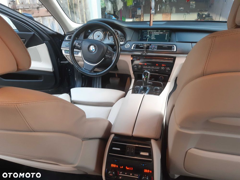 BMW Seria 7 - 7