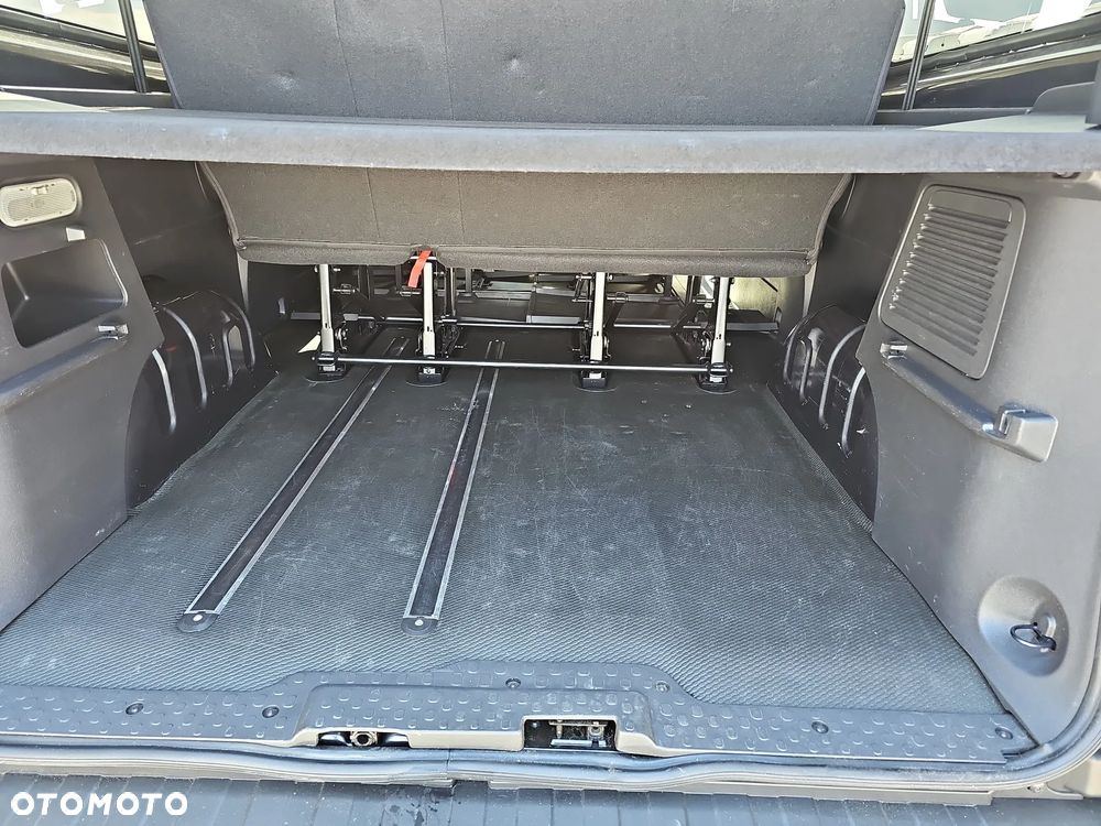 Renault Trafic - 19