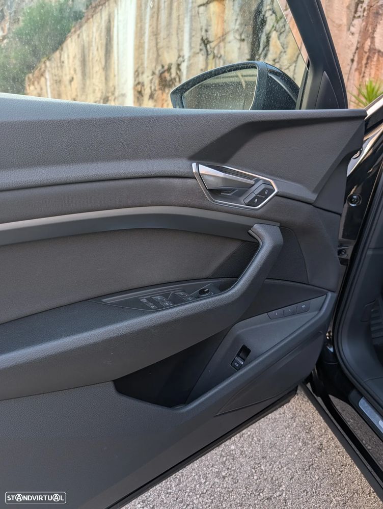 Audi e-tron 55 quattro - 12