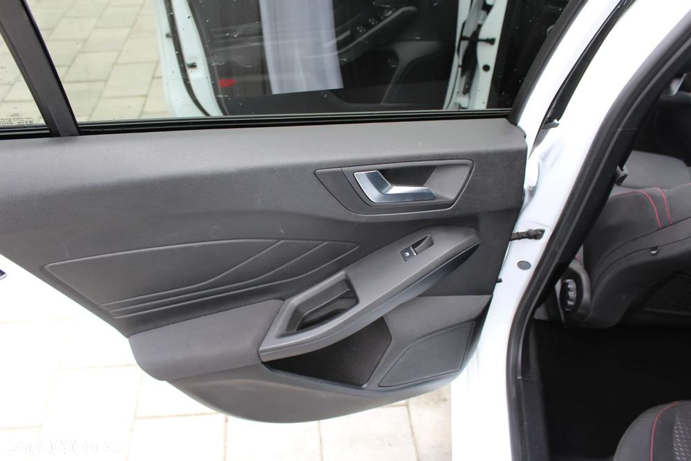 Ford Focus 2.0 TDCi ST-Line Red ASS - 35