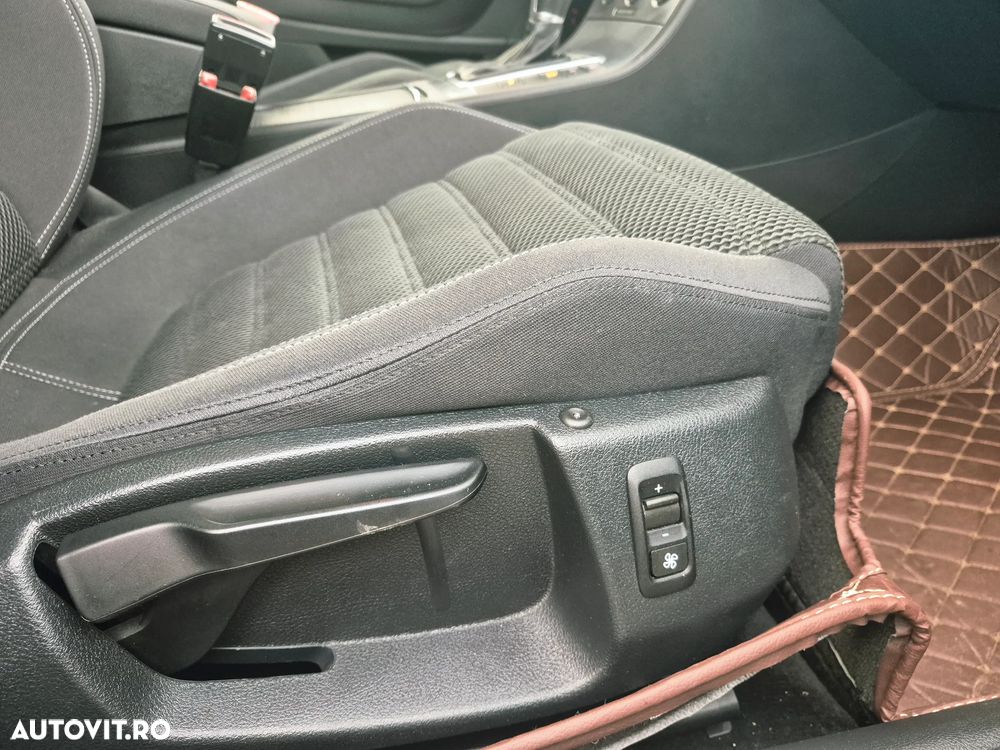 Volkswagen Passat CC 2.0 TDI DPF DSG - 31