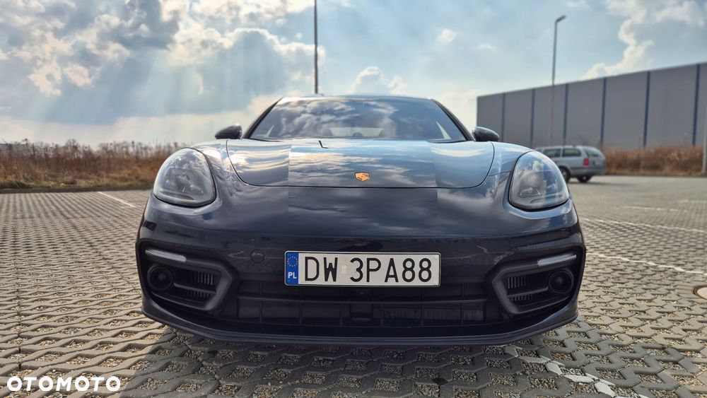 Porsche Panamera - 8