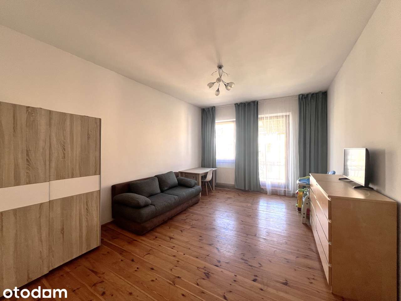 Przestronne mieszkanie 4-pokojowe w kamienicy – 120 m², balkon
