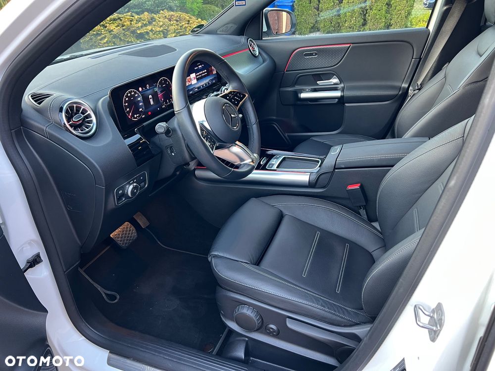 Mercedes-Benz GLA 220 d 4Matic 8G-DCT - 18