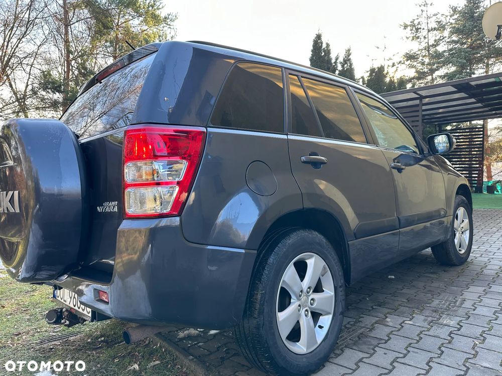 Suzuki Grand Vitara 2.4 De Luxe - 9