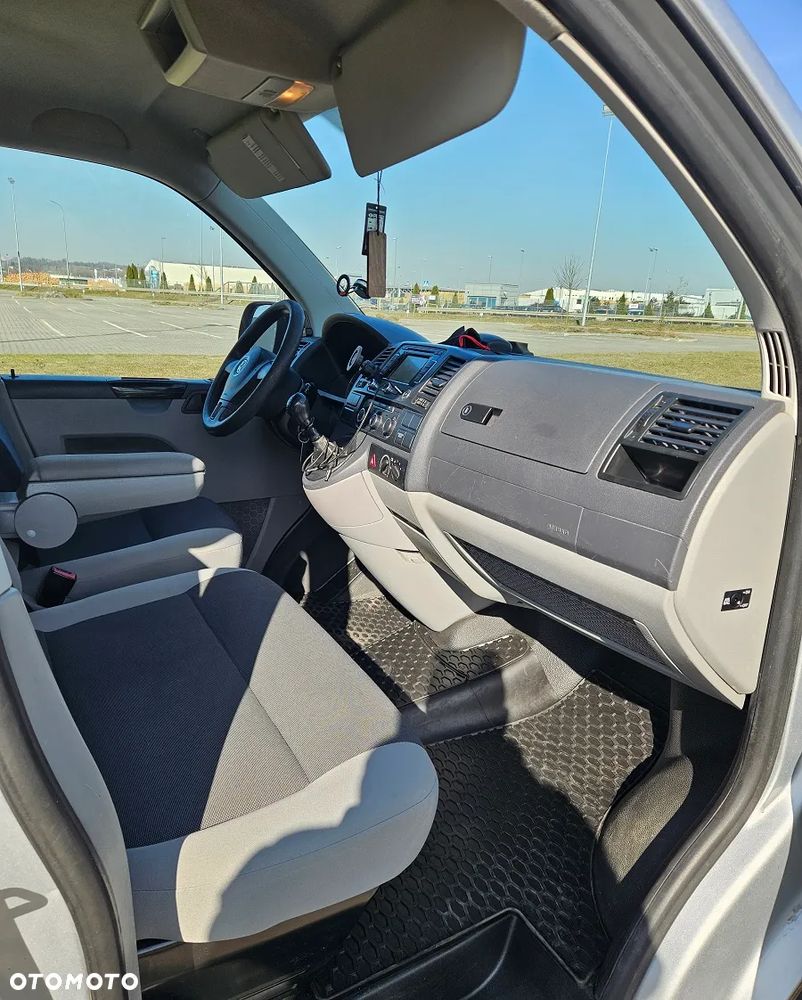 Volkswagen Transporter - 8