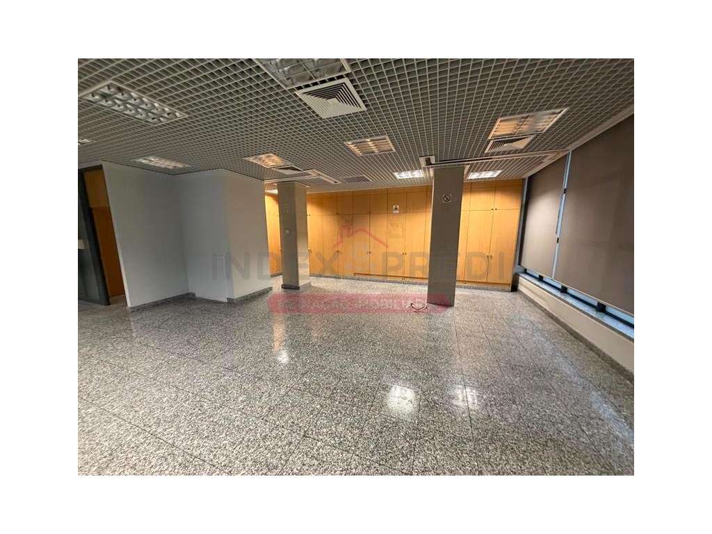 Ampla Loja com cave - Vila Nova de Poiares - Grande imagem: 5/22