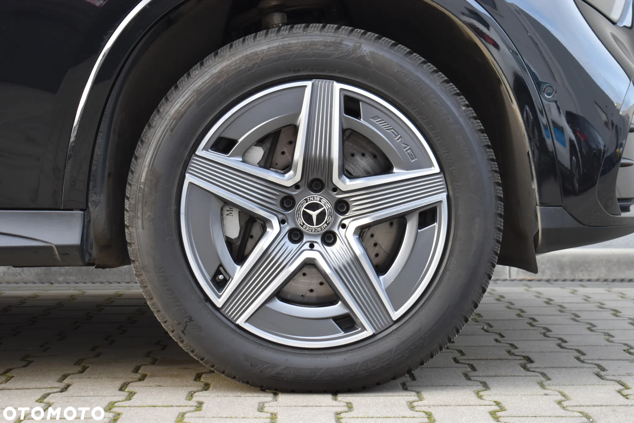 Mercedes-Benz GLC 300 e 4-Matic AMG Line - 11