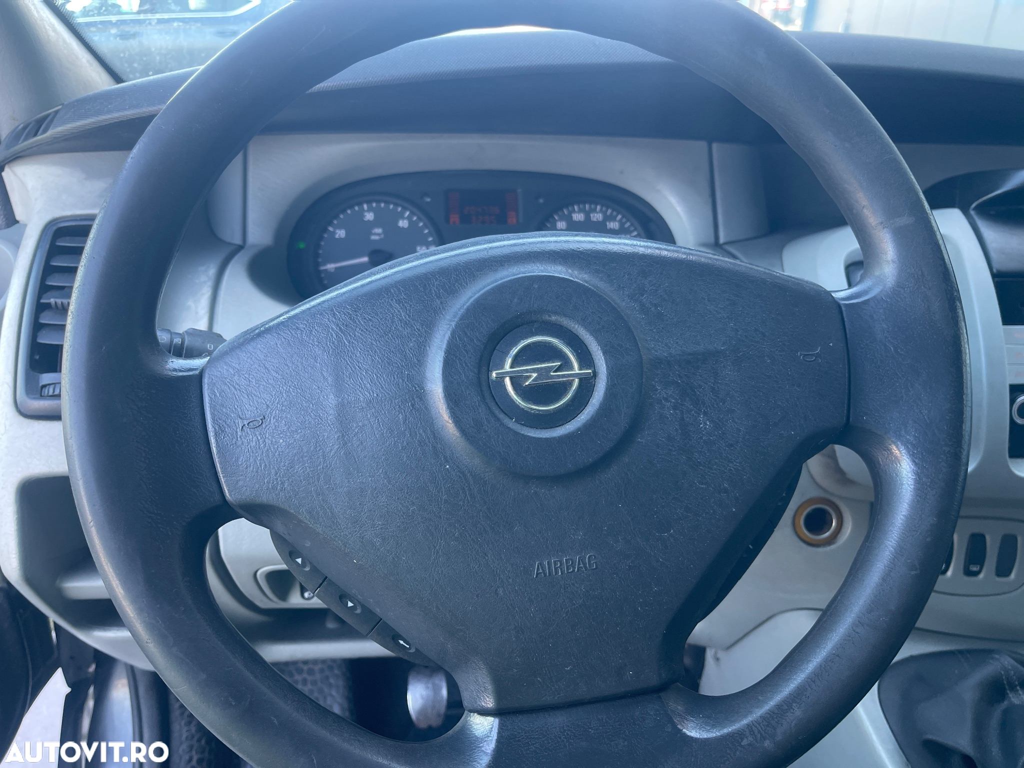 Opel Vivaro - 5