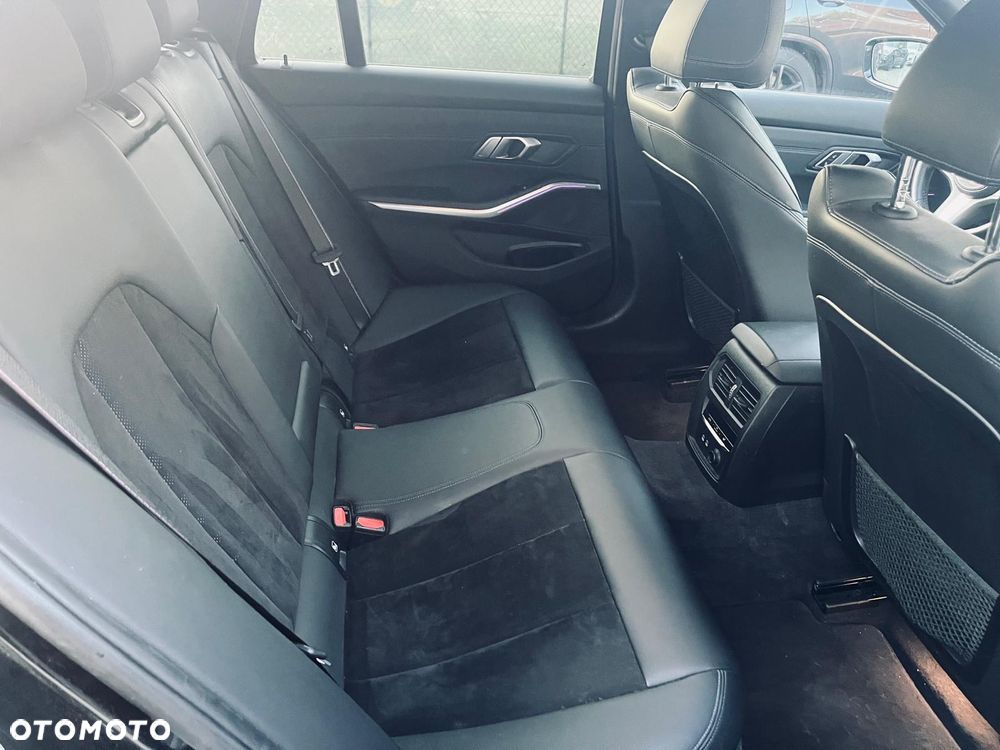BMW Seria 3 320d mHEV M Sport - 13