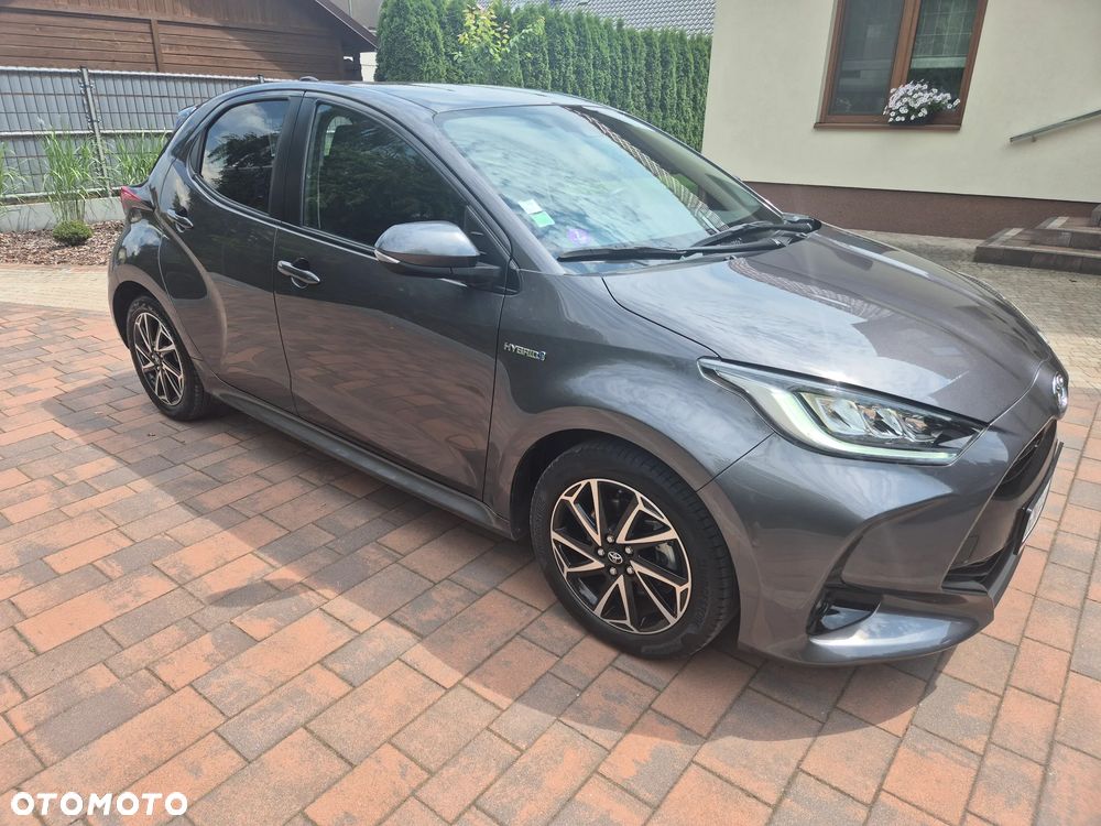 Toyota Yaris Hybrid 100 Dynamic EU6 - 13