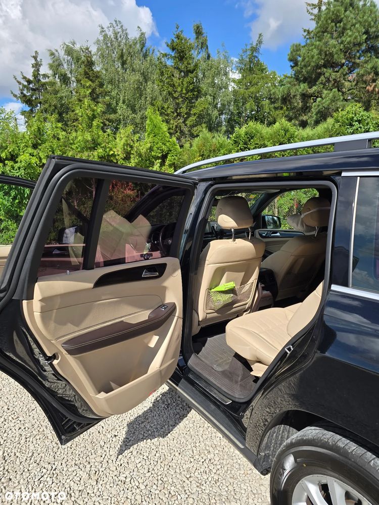 Mercedes-Benz GLS - 10