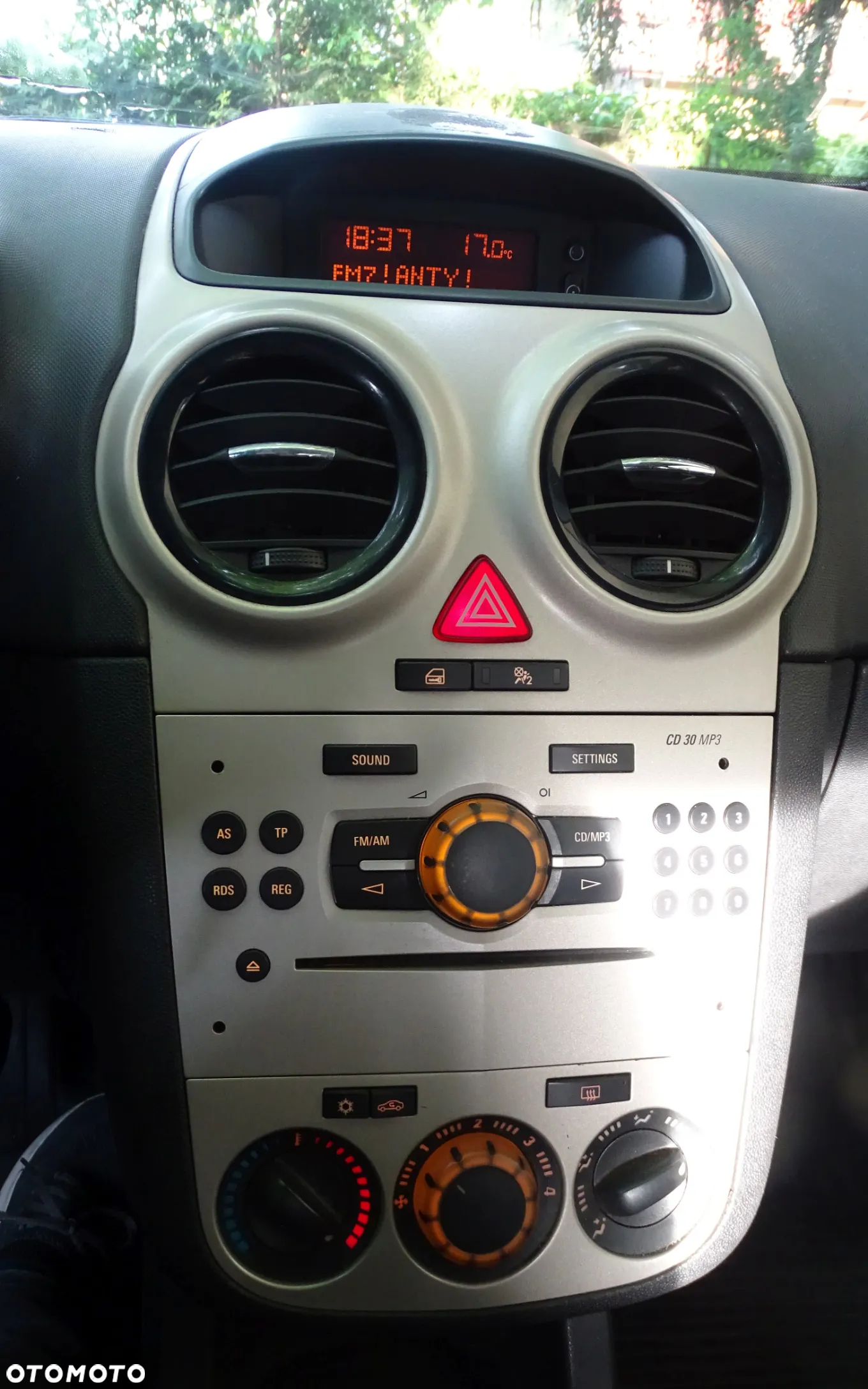 Opel Corsa - 10