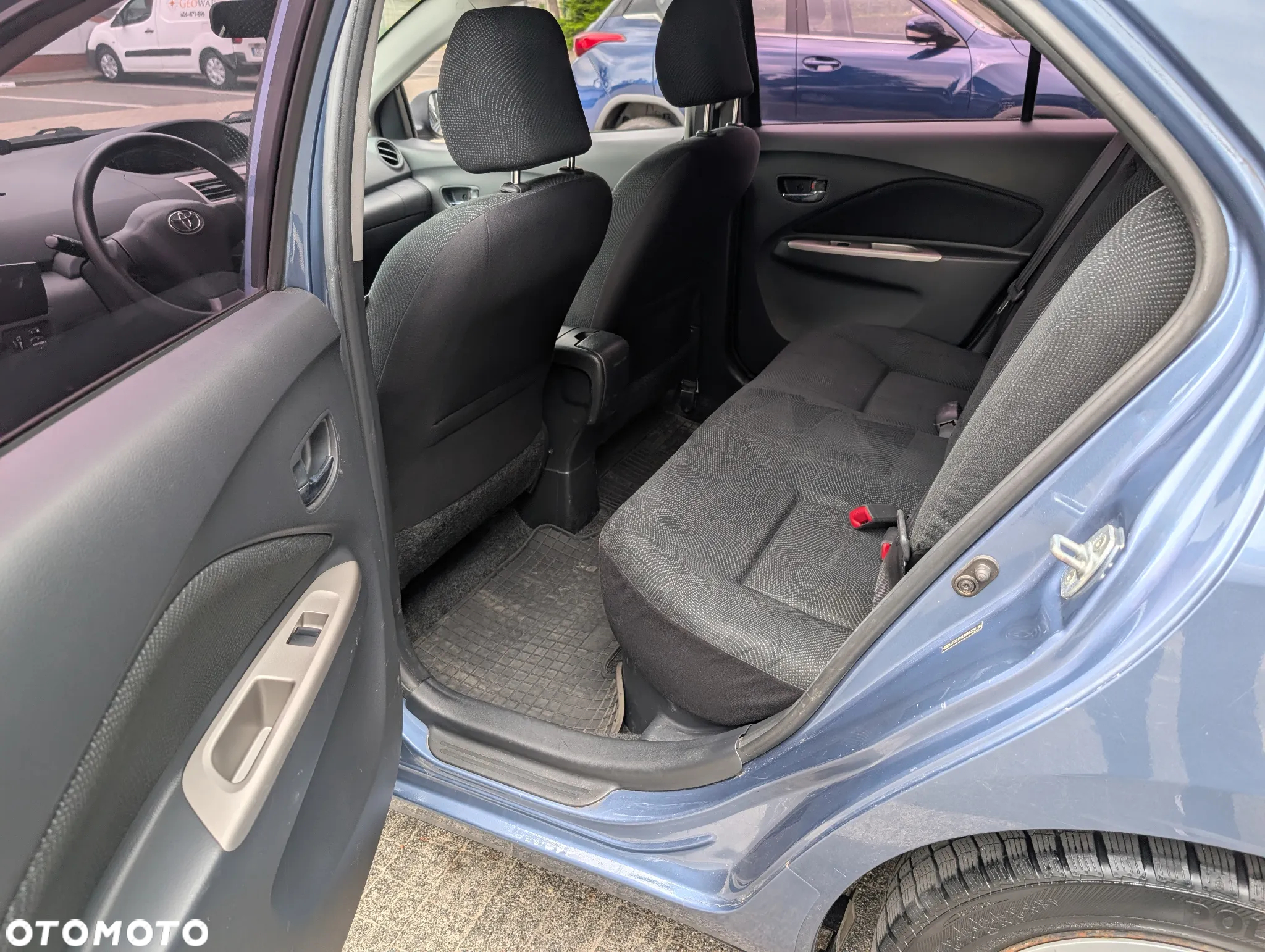 Toyota Yaris 1.5 - 5