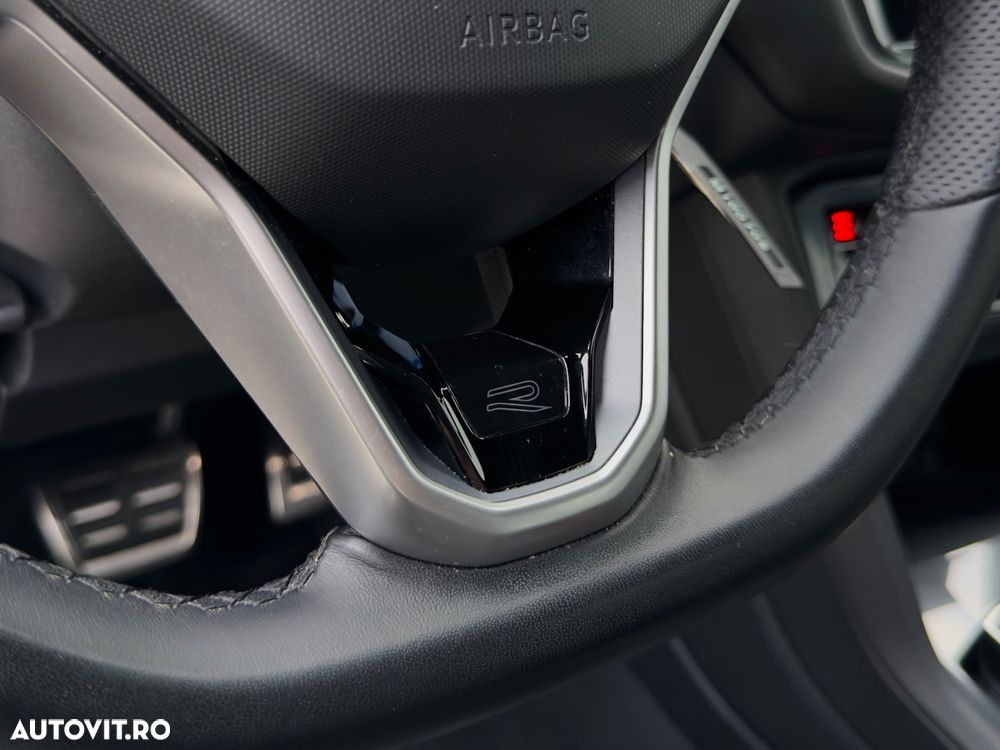 Volkswagen Tiguan 2.0 TDI SCR 4MOTION DSG R-Line - 31