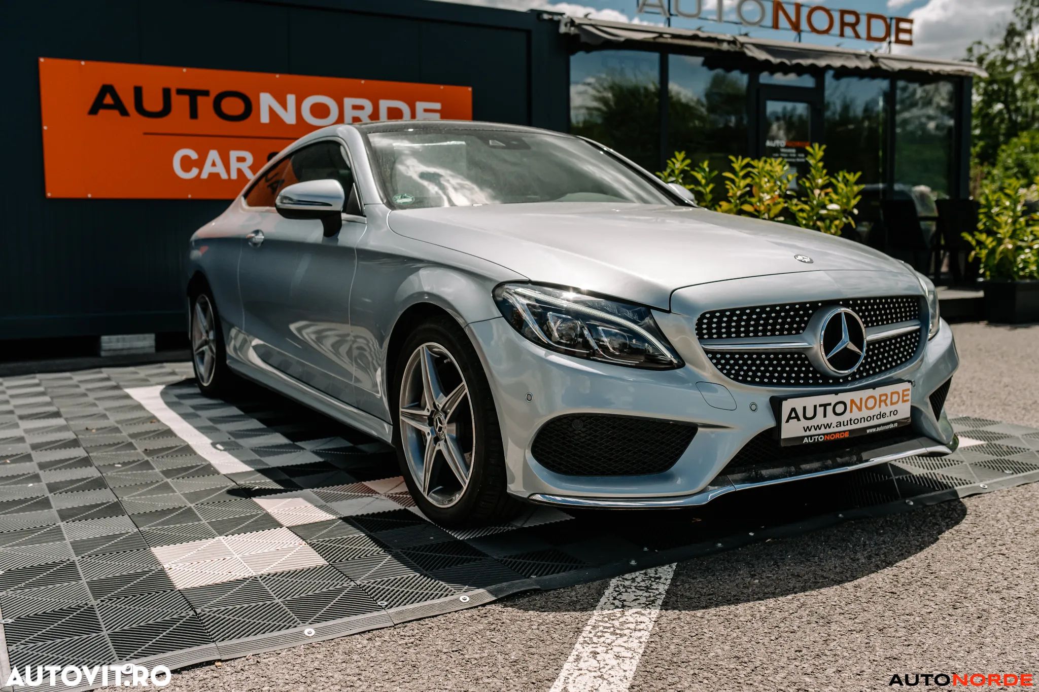 Mercedes-Benz C 250 Coupe 7G-TRONIC AMG Line - 1
