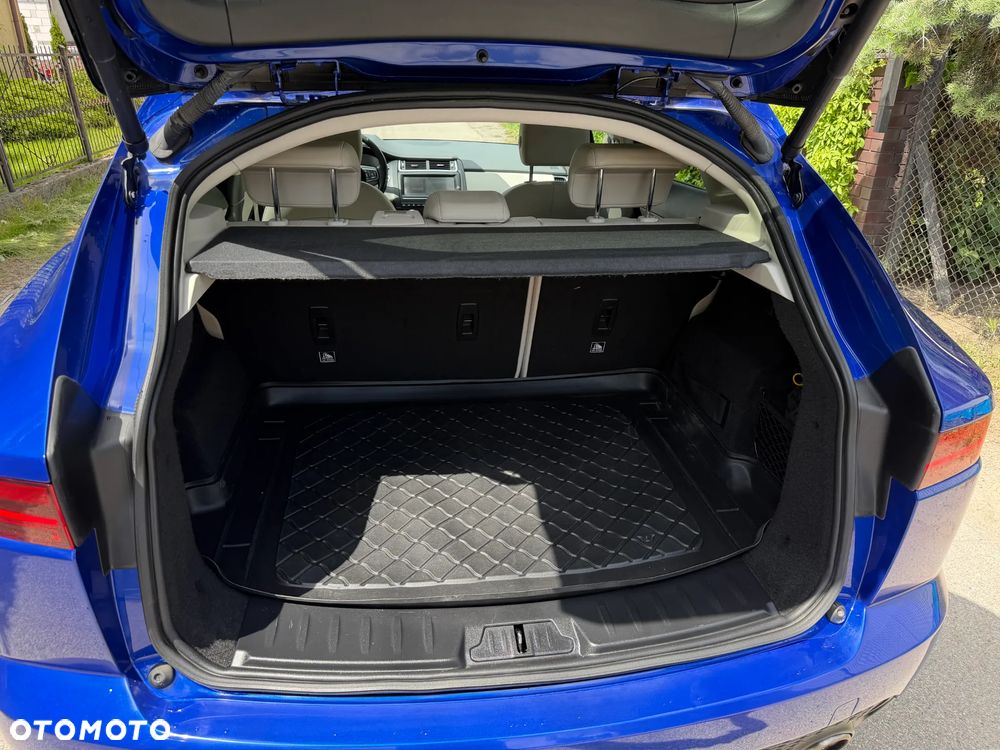Jaguar E-Pace 2.0 i4P AWD SE - 33