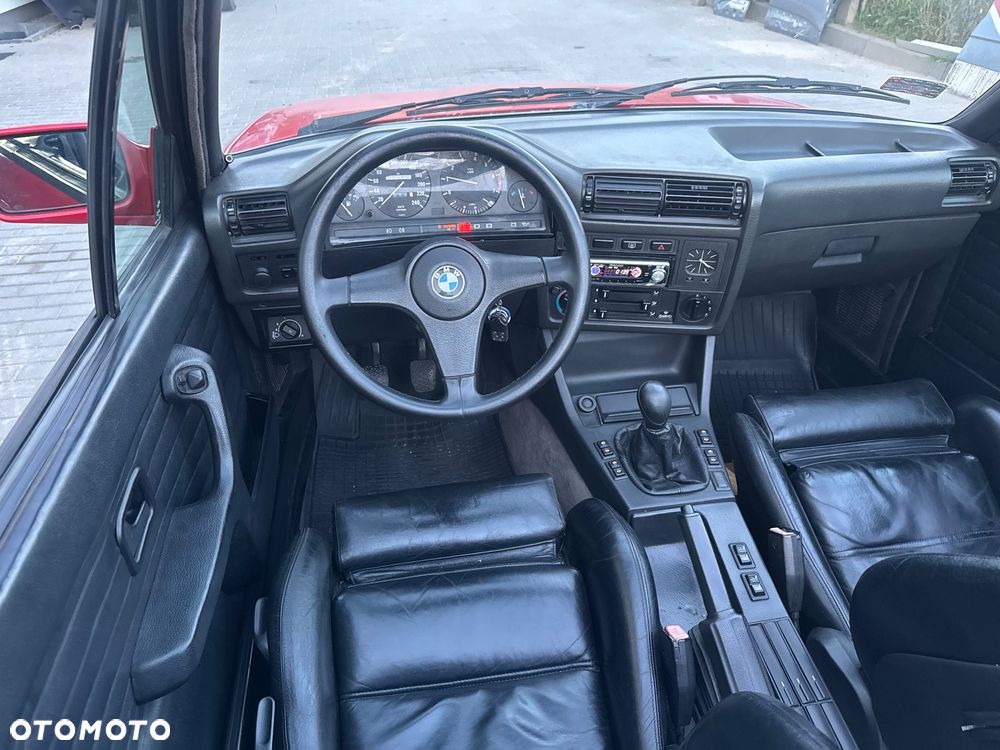 BMW Seria 3 320i - 14