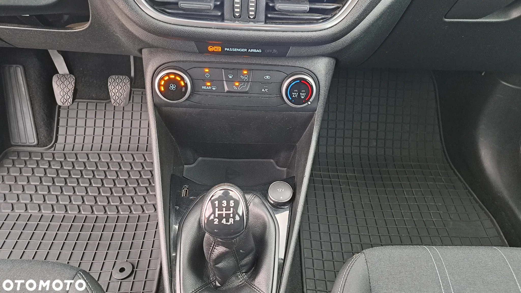 Ford Fiesta 1.1 S&S COOL&CONNECT - 20
