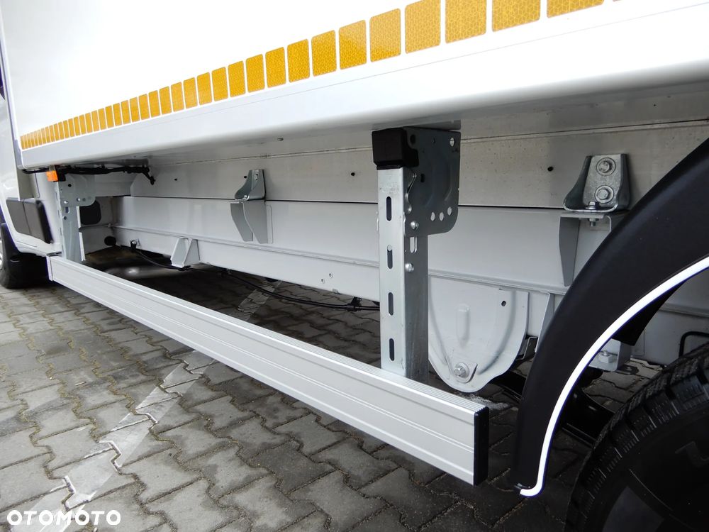 Fiat Ducato Serii 8 MAXI Wzmacniany 2.2 MultiJet3 H3-POWER 160 KM Chłodnia 4226 mm 8 Euro Palet Boczne Drzwi Agregat Zanotti -20*C Android Auto Carplay Stan Auta JAK NOWY POLECAM - 22