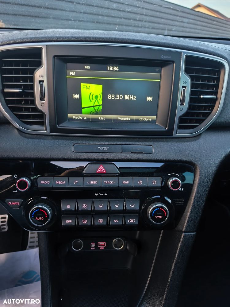 Kia Sportage 2.0 CRDI 4WD Dream-Team Edition - 12