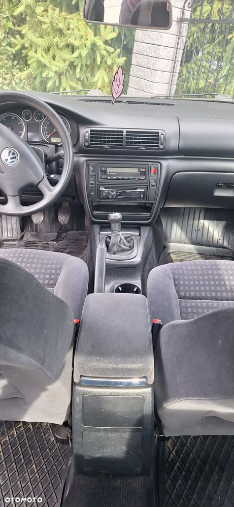 Volkswagen Passat 1.9 TDI Basis - 7