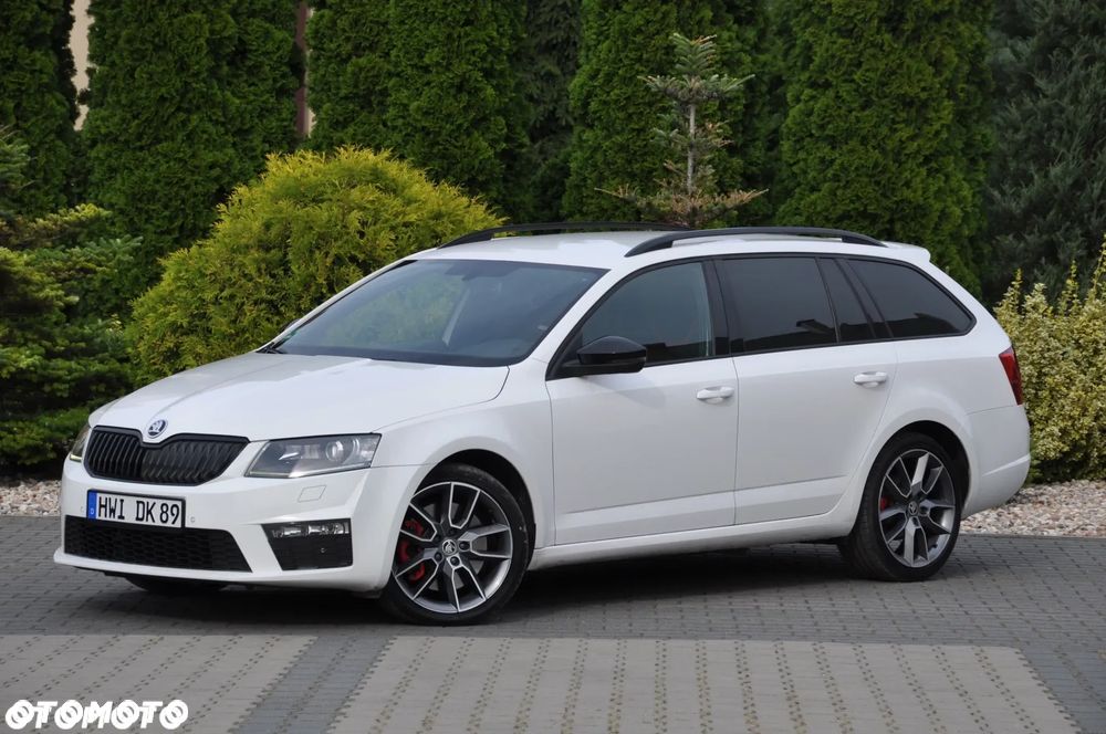 Skoda Octavia Combi 2.0 TDI DSG RS - 8