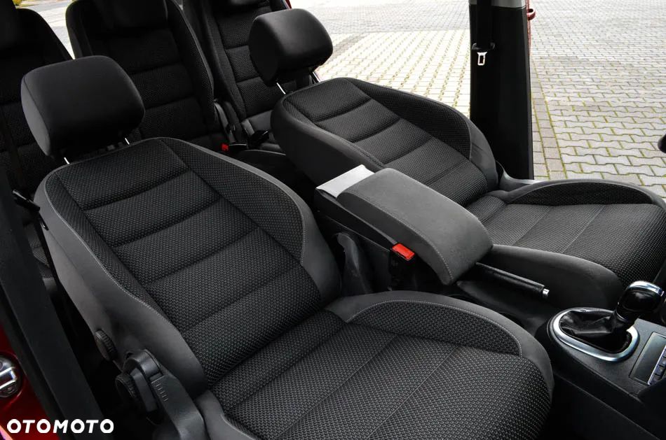 Volkswagen Touran 1.6 TDI DPF BlueMotion Technology DSG Comfortline - 37