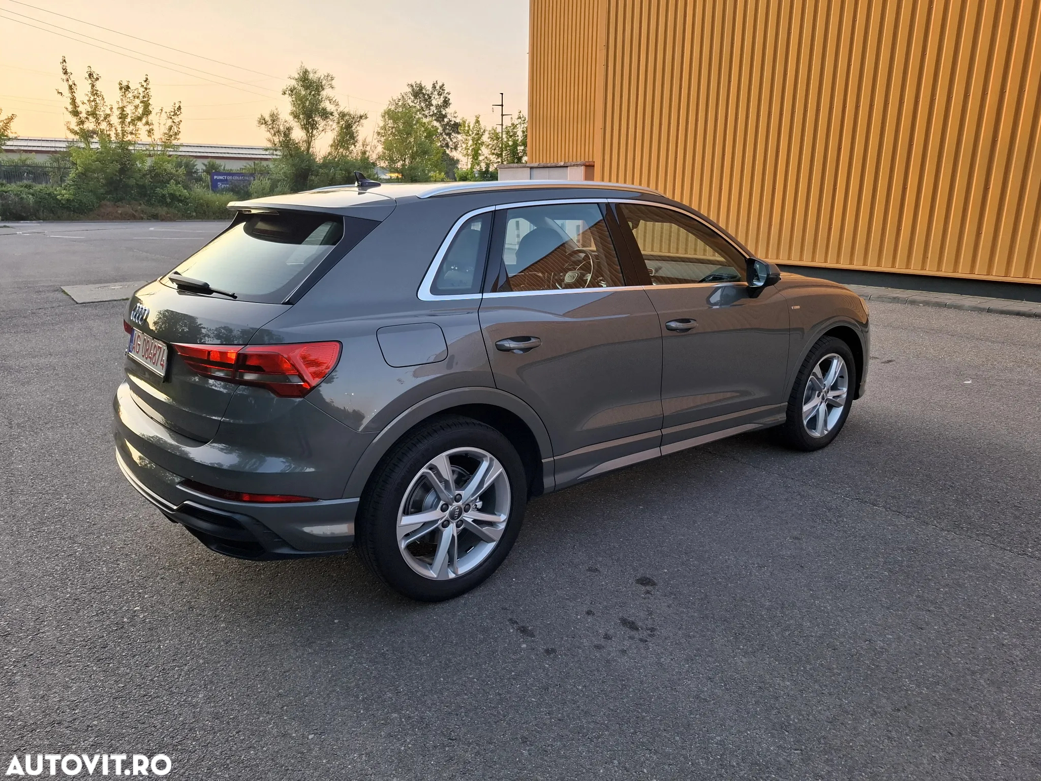 Audi Q3 2.0 35 TDI S tronic S Line - 3