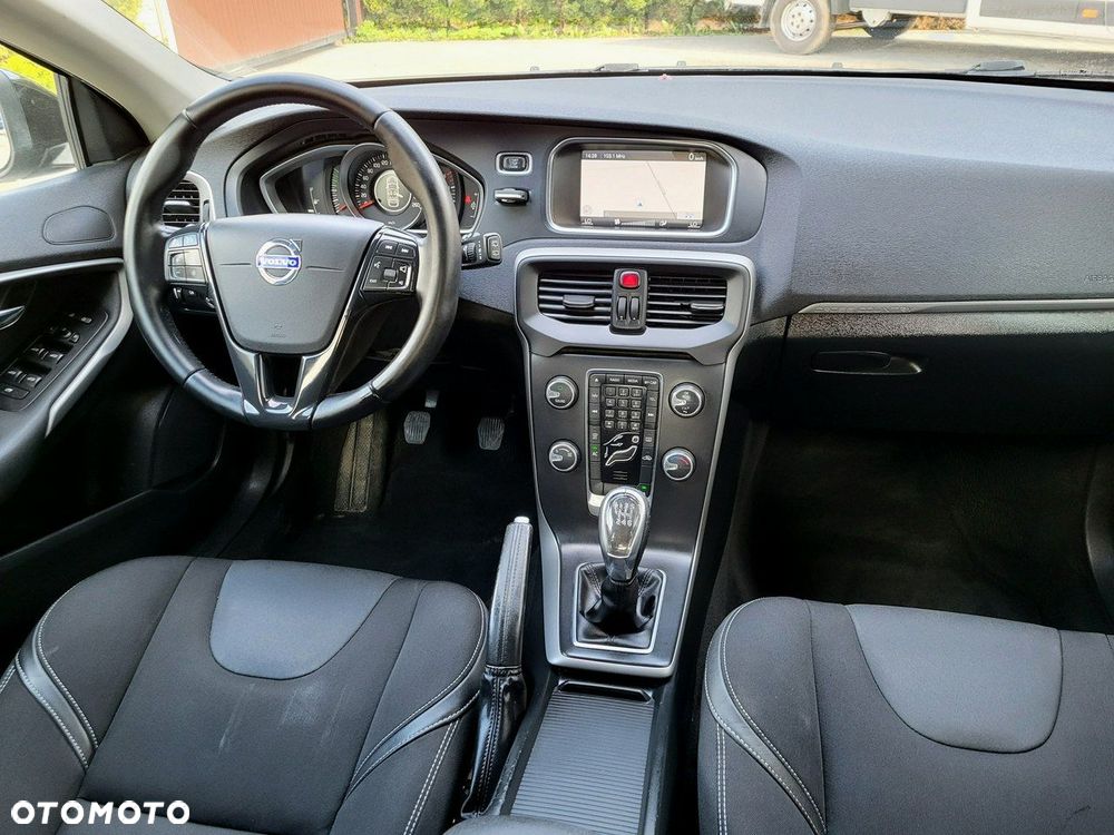 Volvo V40 - 13