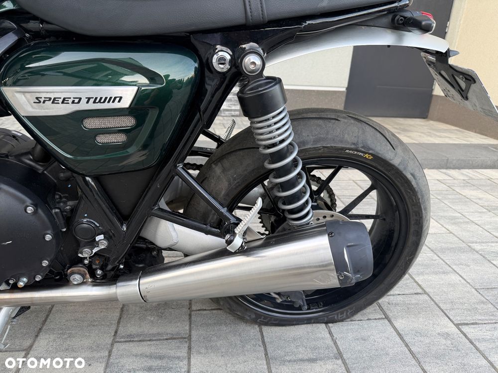 Triumph Speed Twin - 12