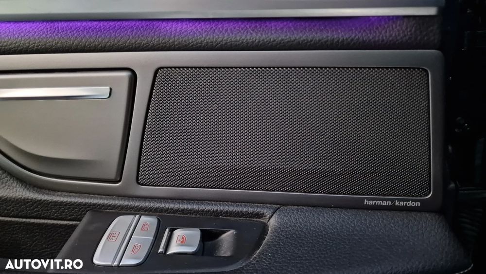 BMW Seria 7 740e iPerformance - 11