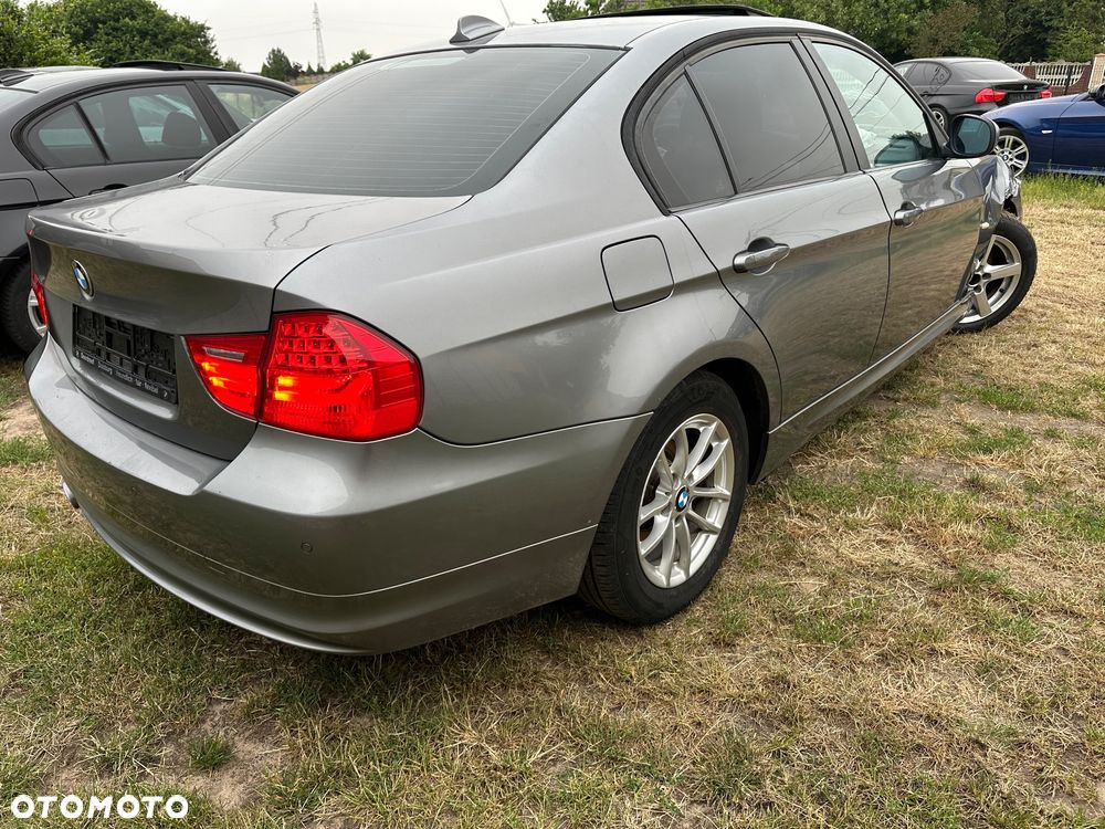BMW Seria 3 320d DPF - 8