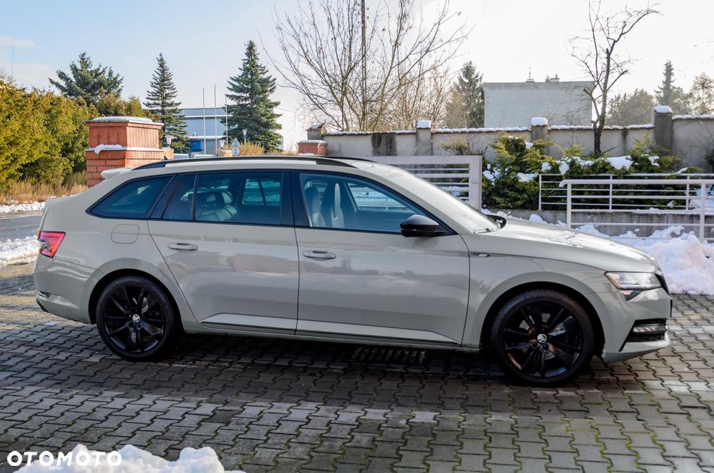 Skoda Superb 2.0 TDI SCR Sportline DSG - 2