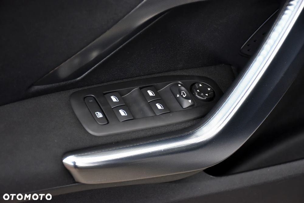 Peugeot 2008 BlueHDi 100 Allure - 20